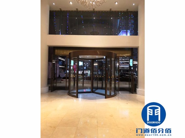 自動旋轉(zhuǎn)門電機更換維修寧波某酒店兩翼旋轉(zhuǎn)門維修服務(wù)案例